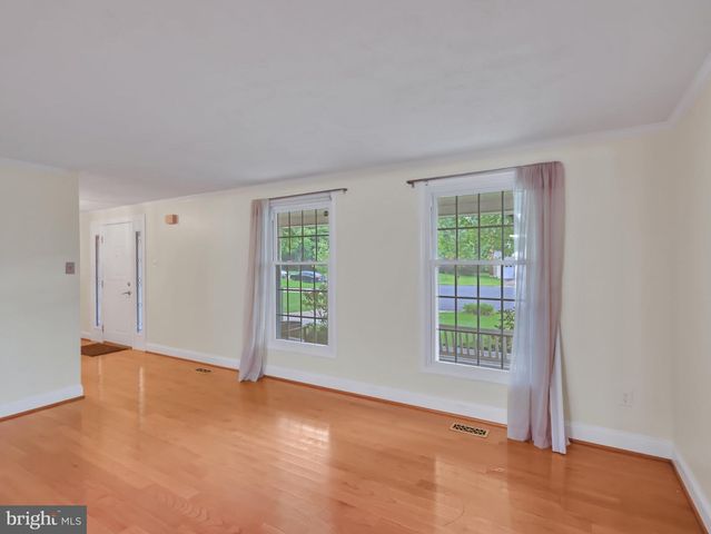 18 WINDMILL CT, Silver Spring, MD 20905
