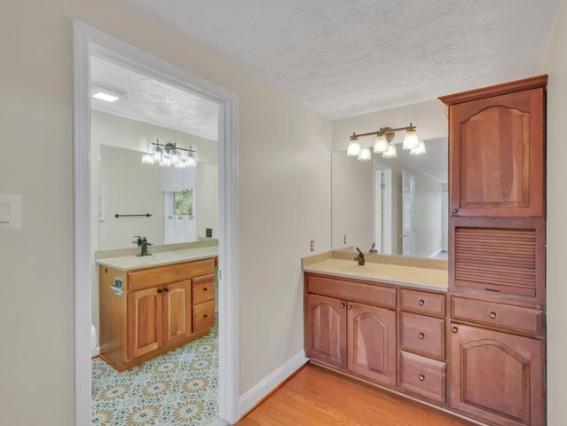18 WINDMILL CT, Silver Spring, MD 20905