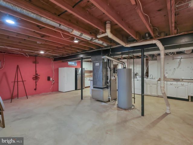18 WINDMILL CT, Silver Spring, MD 20905