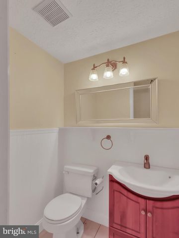 18 WINDMILL CT, Silver Spring, MD 20905