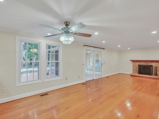 18 WINDMILL CT, Silver Spring, MD 20905
