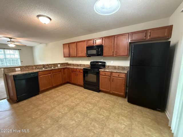 7000 Banister Loop, Jacksonville, NC 28546