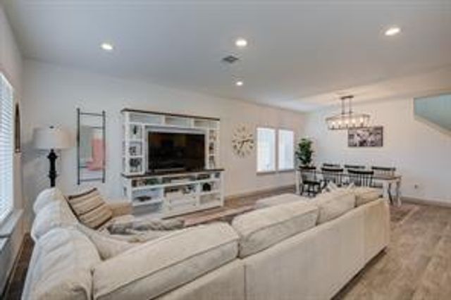 327 John House Lane, Rosharon, TX 77583