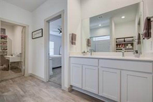 327 John House Lane, Rosharon, TX 77583