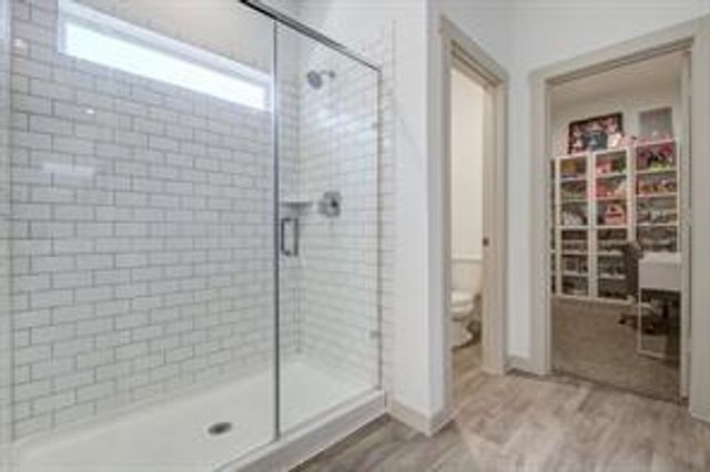 327 John House Lane, Rosharon, TX 77583