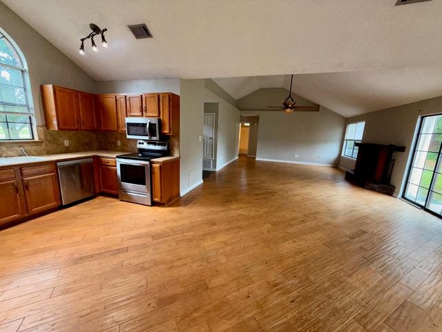 7167 Manatee Street, Navarre, FL 32566