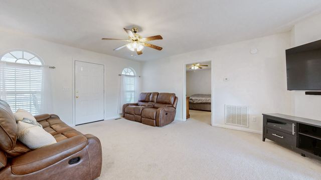 225 Miriah Dr, Mcminnville, TN 37110