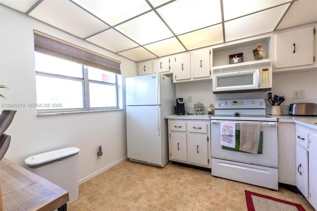 8814 W Mcnab Road 204, Tamarac, FL 33321