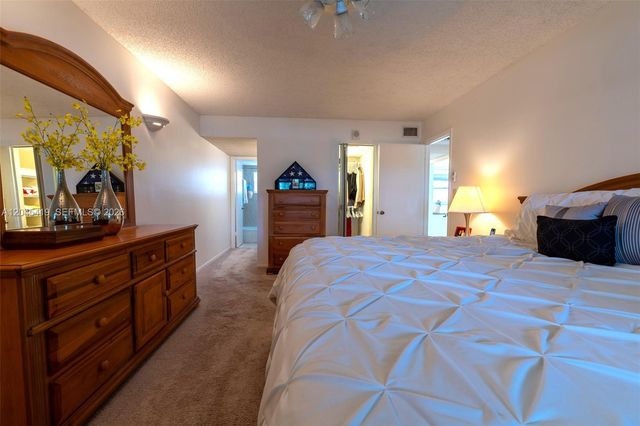 8814 W Mcnab Road 204, Tamarac, FL 33321
