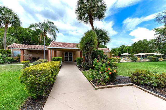 8814 W Mcnab Road 204, Tamarac, FL 33321