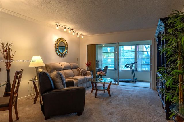 8814 W Mcnab Road 204, Tamarac, FL 33321