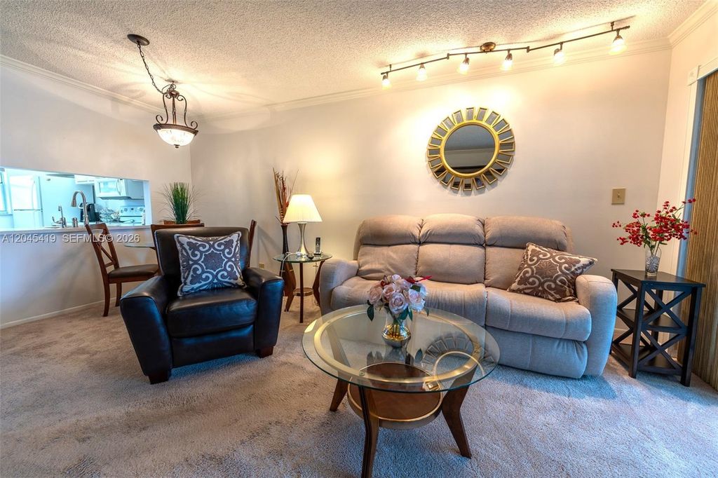 8814 W Mcnab Road 204, Tamarac, FL 33321