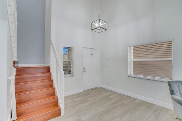 7587 Sierra Ridge Ln, Lake Worth, FL 33463