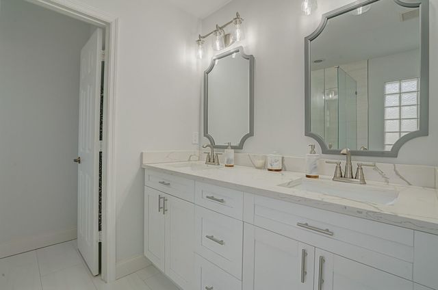 7587 Sierra Ridge Ln, Lake Worth, FL 33463