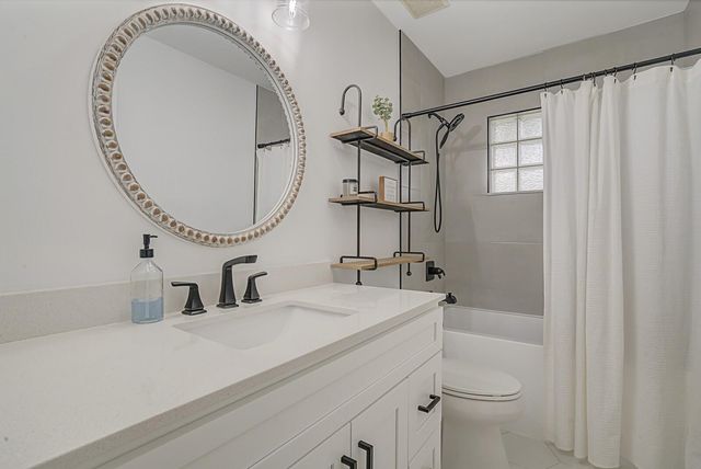 7587 Sierra Ridge Ln, Lake Worth, FL 33463