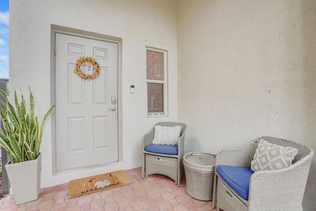 7587 Sierra Ridge Ln, Lake Worth, FL 33463