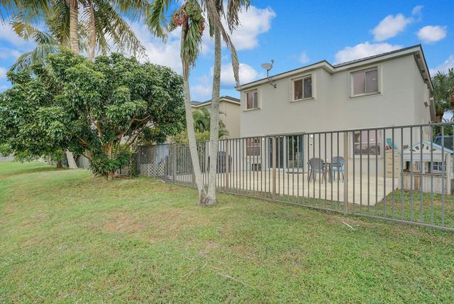 7587 Sierra Ridge Ln, Lake Worth, FL 33463