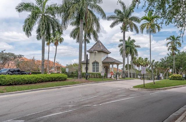 7587 Sierra Ridge Ln, Lake Worth, FL 33463