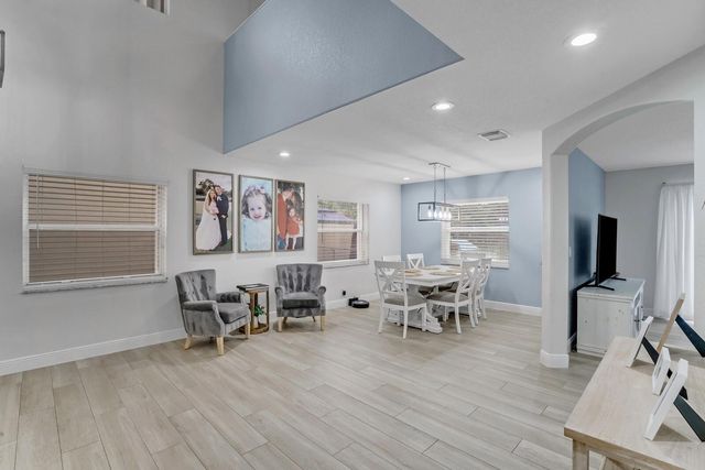 7587 Sierra Ridge Ln, Lake Worth, FL 33463