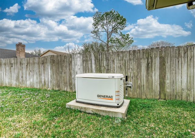 10523 Sagevale Lane, Houston, TX 77089