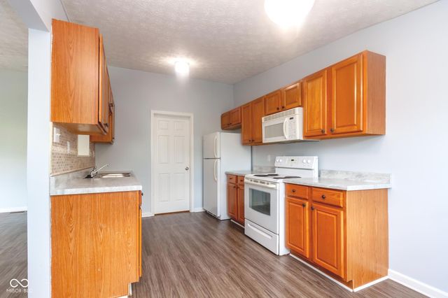 175 Westridge Place, Greenwood, IN 46142