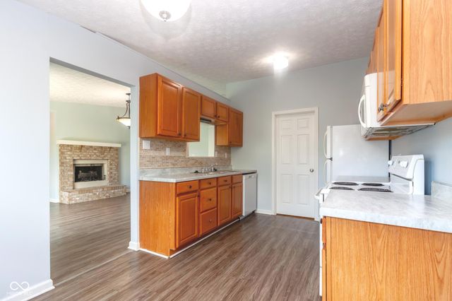 175 Westridge Place, Greenwood, IN 46142