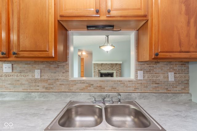 175 Westridge Place, Greenwood, IN 46142