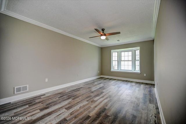 20 Jaffreyton Close 1000, Freehold, NJ 07728
