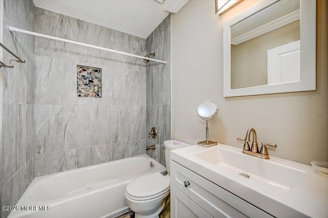 20 Jaffreyton Close 1000, Freehold, NJ 07728