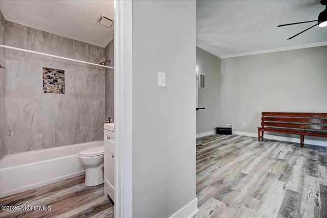 20 Jaffreyton Close 1000, Freehold, NJ 07728