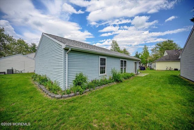 20 Jaffreyton Close 1000, Freehold, NJ 07728