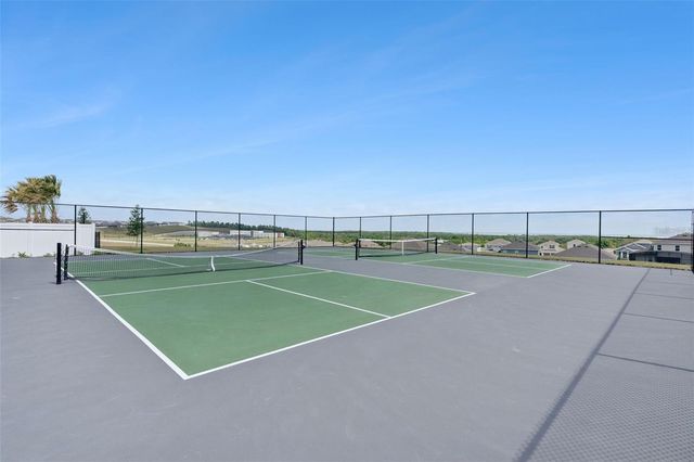 1952 SUNSHINE PEAK DRIVE, Minneola, FL 34715