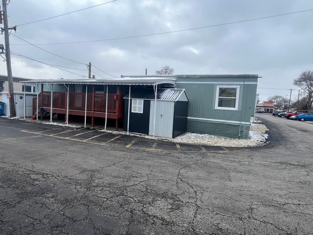 9001 S Cicero Avenue 60, Oak Lawn, IL 60453