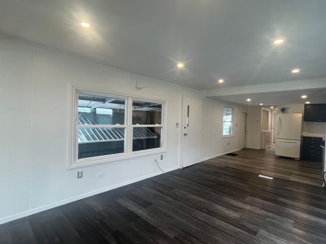 9001 S Cicero Avenue 60, Oak Lawn, IL 60453