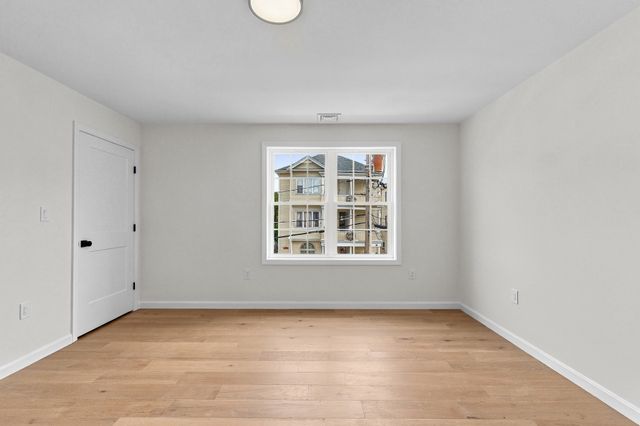 181 Wellington, Fall River, MA 02720