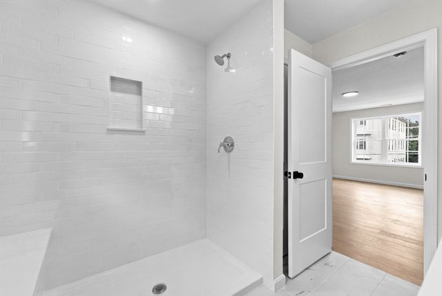 181 Wellington, Fall River, MA 02720