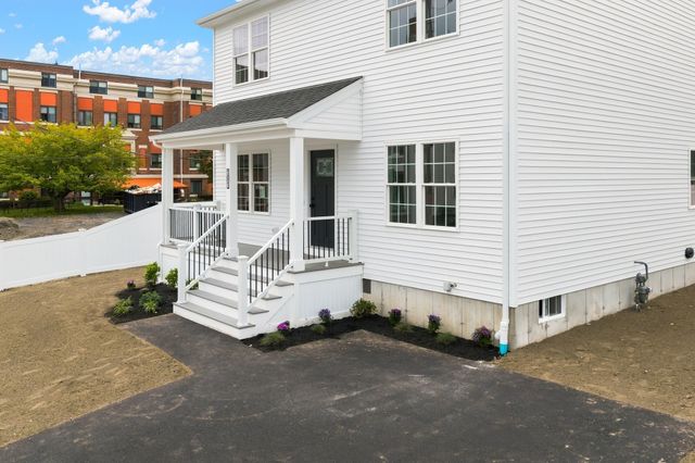 181 Wellington, Fall River, MA 02720