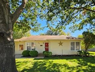 615 W Nash Street, Grapevine, TX 76051