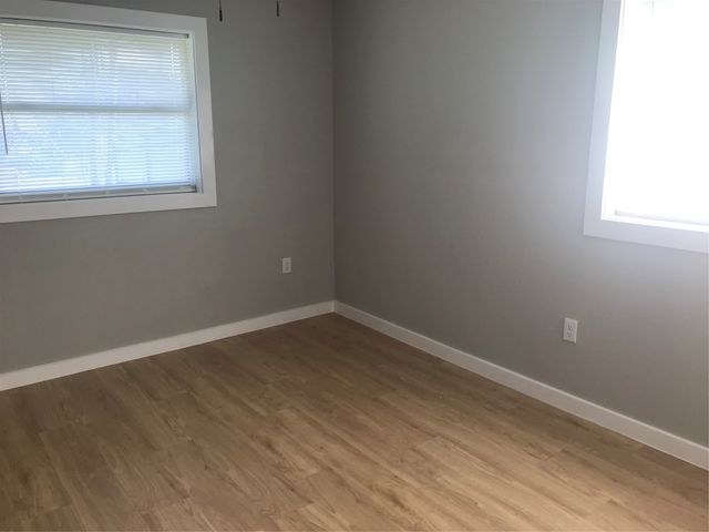 1924 Oak Hill Circle, Dallas, TX 75217