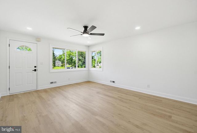 3429 YATARUBA DR, Baltimore, MD 21207
