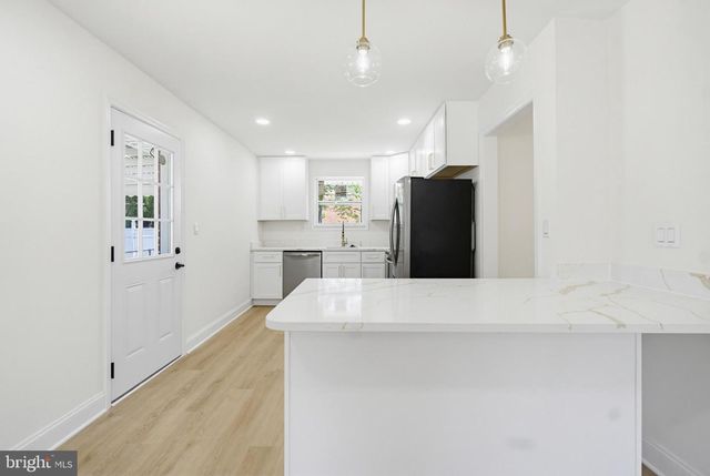 3429 YATARUBA DR, Baltimore, MD 21207