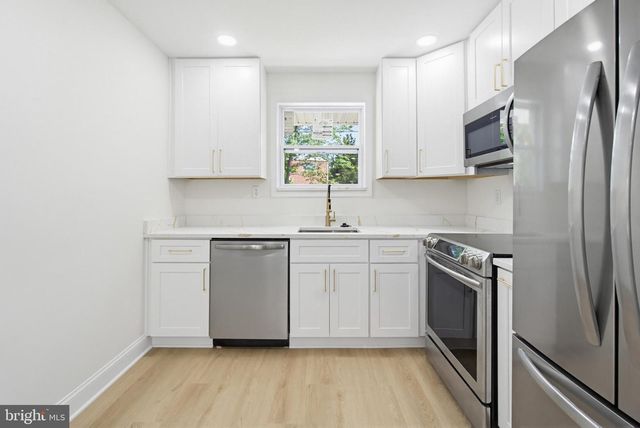 3429 YATARUBA DR, Baltimore, MD 21207