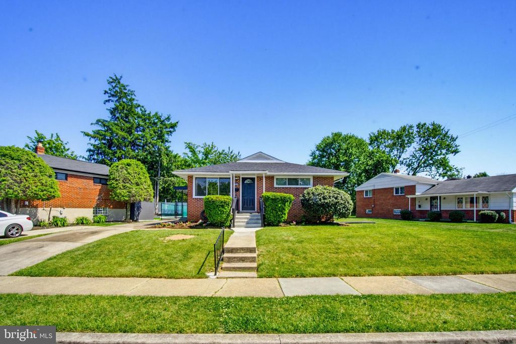 3429 YATARUBA DR, Baltimore, MD 21207