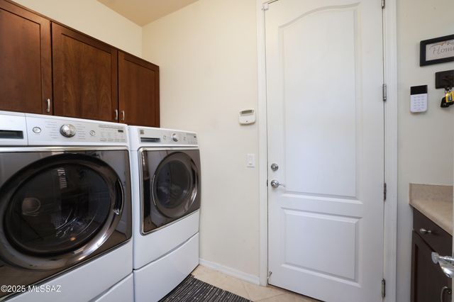 12269 N Whistling Wind Avenue, Marana, AZ 85658