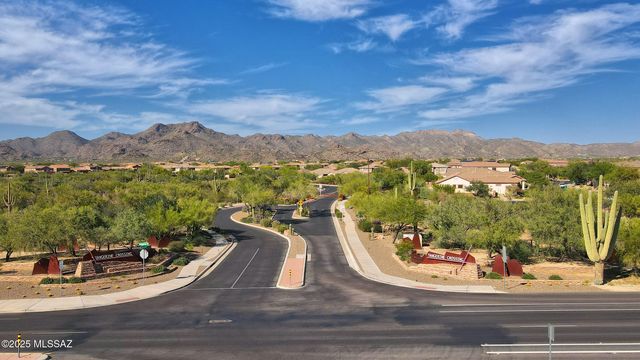 12269 N Whistling Wind Avenue, Marana, AZ 85658