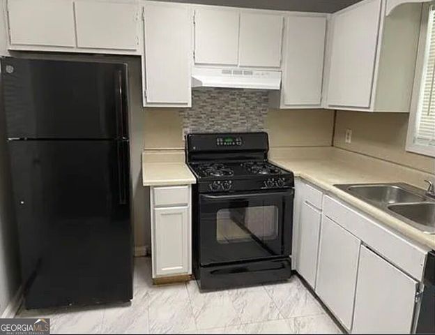 939 Silverwood Drive, Atlanta, GA 30349