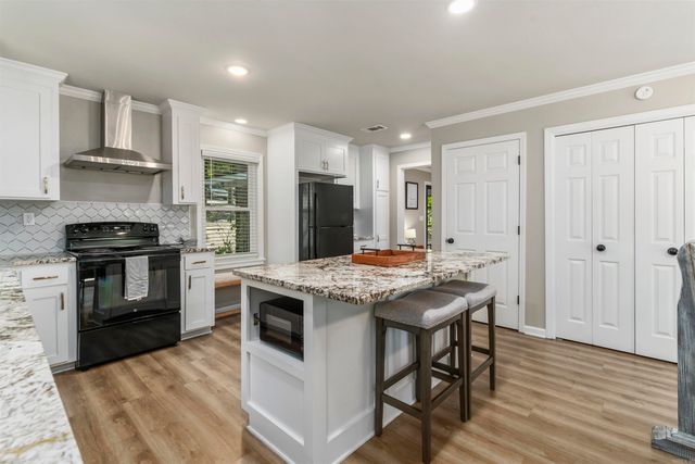 1 Guadalajara Lane, Hot Springs Village, AR 71909