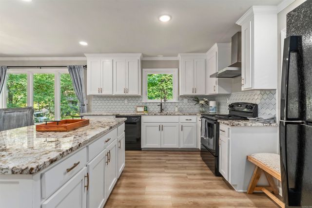 1 Guadalajara Lane, Hot Springs Village, AR 71909