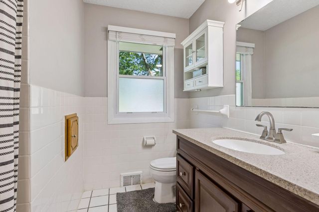 6625 Wyoming Avenue N, Brooklyn Park, MN 55428