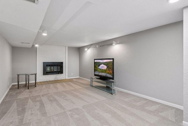6625 Wyoming Avenue N, Brooklyn Park, MN 55428